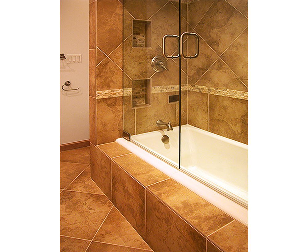 Should you convert a bathtub to a shower? Pros & cons you should consider 4 Bathing Beauty