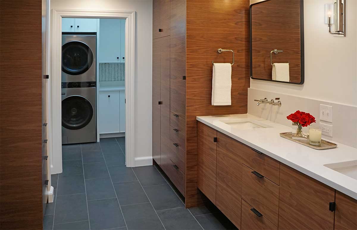 bath-suite-adjacent-utility-room-2 bath suite adjacent utility room 2 1