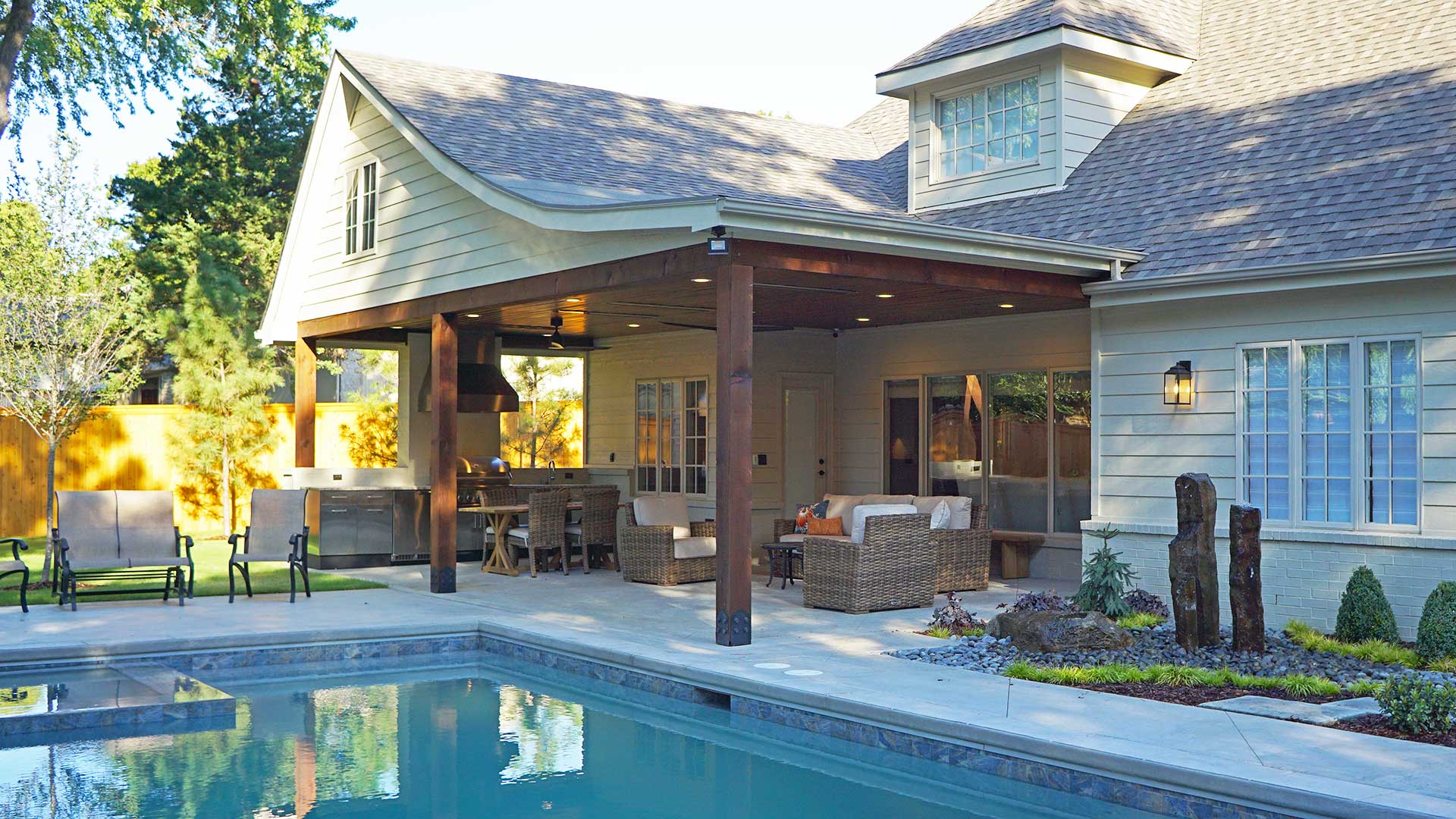 outdoor-living-pool