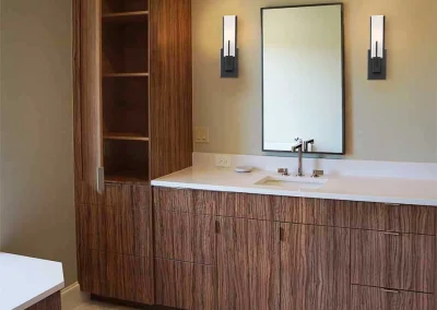 vertical bathroom storage