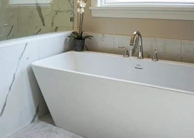 soaking tub