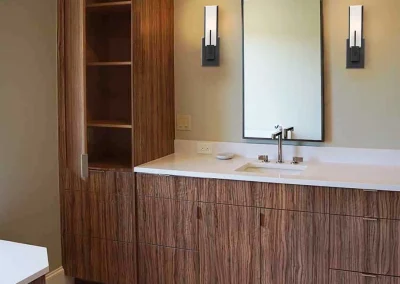 vertical bathroom storage
