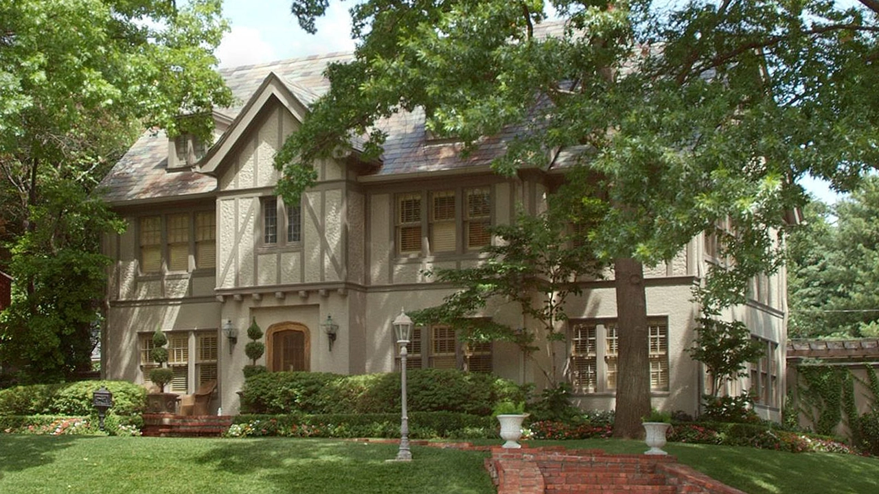 midtown tudor room addition